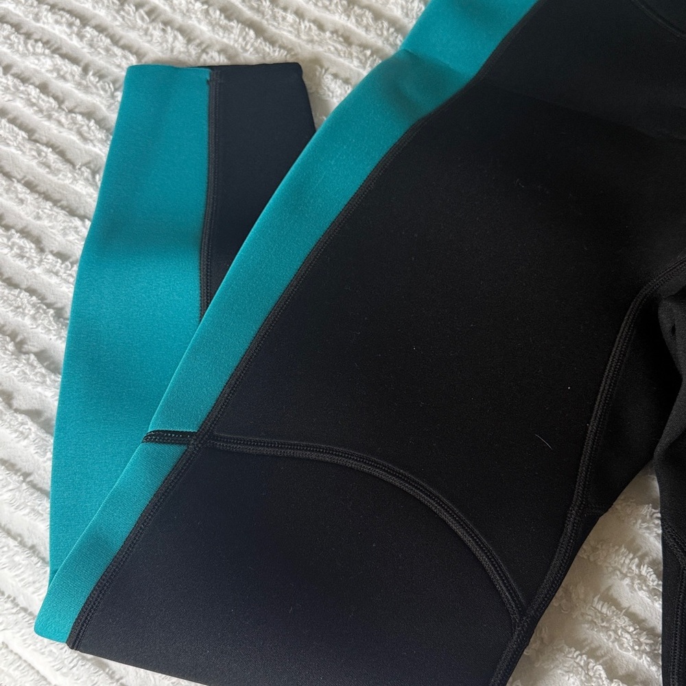 Hevto Boy’s Youth 16 Black and Blue Swim Neoprene Wetsuit - Picture 9 of 10